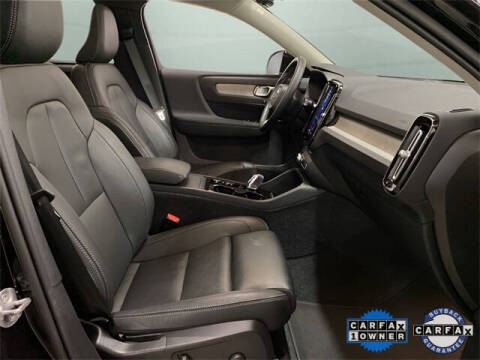 2025 Volvo XC40 B5 Plus Bright Theme