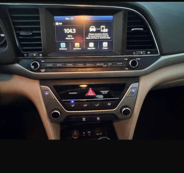 2017 Hyundai Elantra