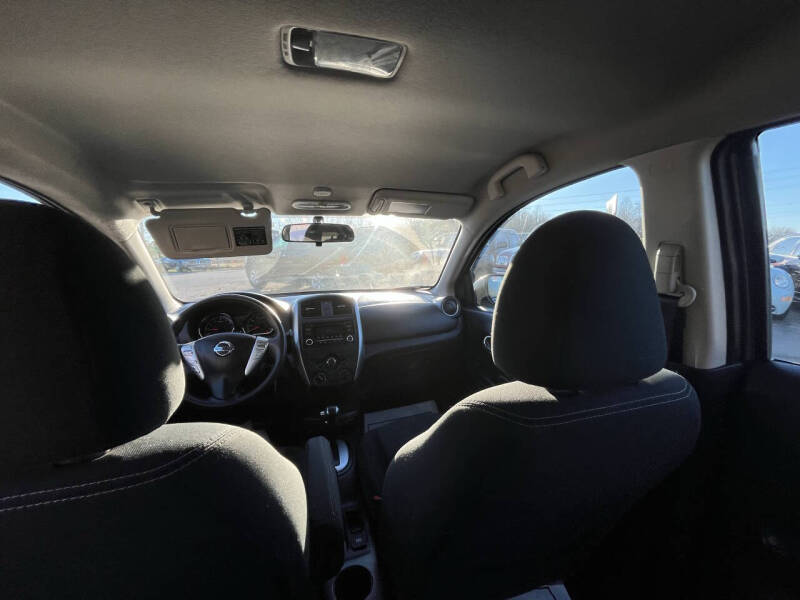 2016 Nissan Versa 1.6 SV