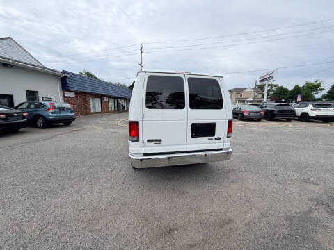 2012 Ford E-Series E-350 SD XLT