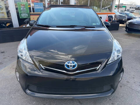 2012 Toyota Prius v Five