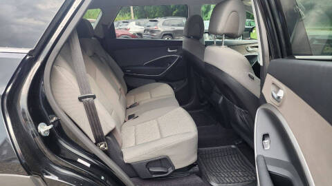 2017 Hyundai Santa Fe SE