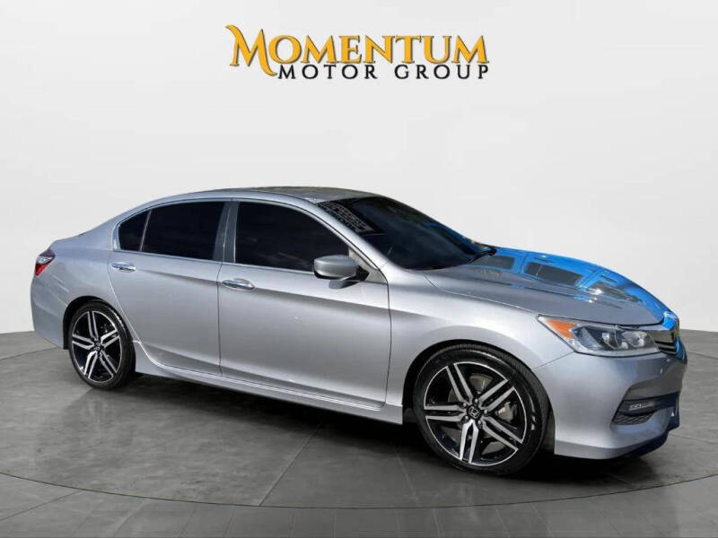 2017 Honda Accord Sport SE's photo