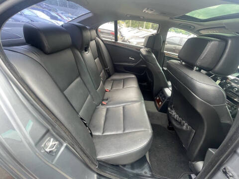 2010 BMW 5 Series 528i