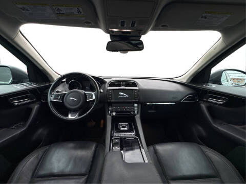 2018 Jaguar F-PACE 25t Prestige