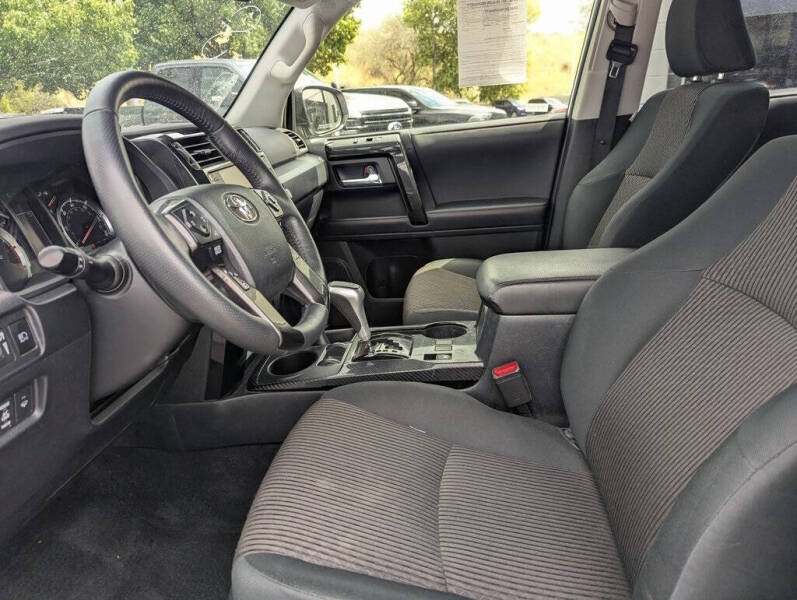 2024 Toyota 4Runner TRD Off-Road