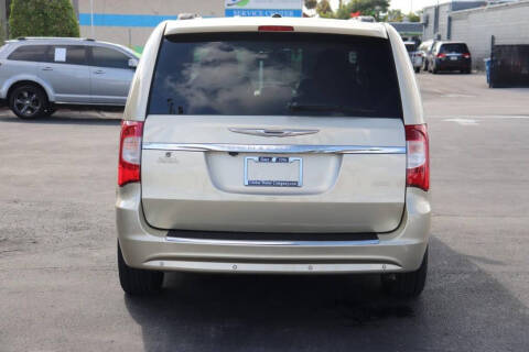 2011 Chrysler Town and Country Limited