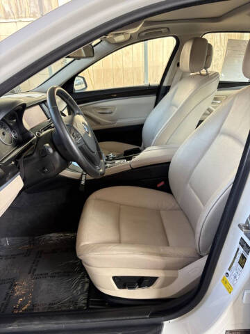 2012 BMW 5 Series 528i