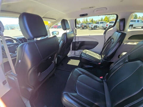 2023 Chrysler Pacifica Touring L