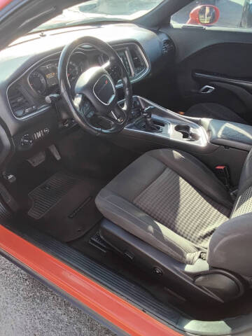 2017 Dodge Challenger SXT