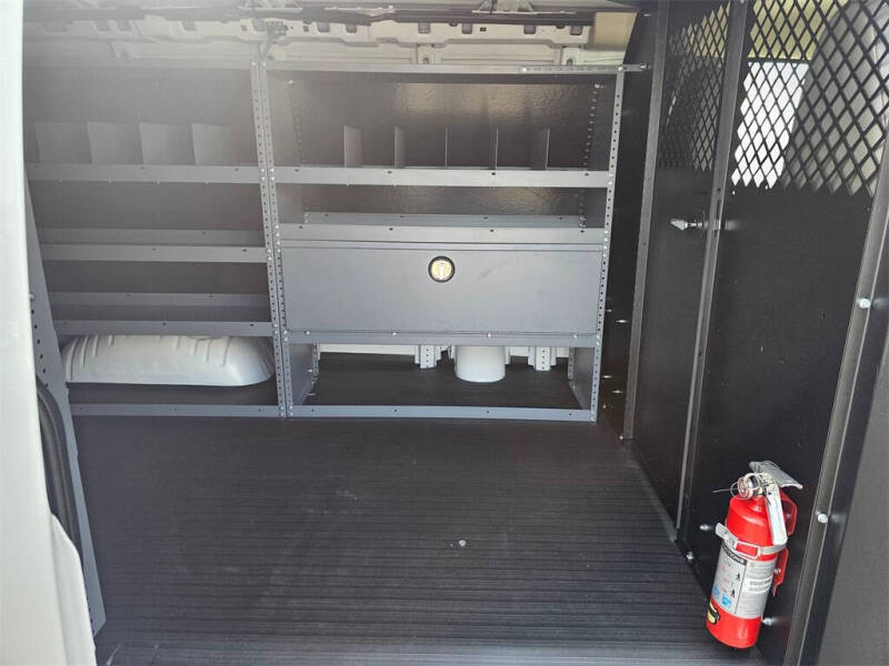 2025 Chevrolet Express 2500