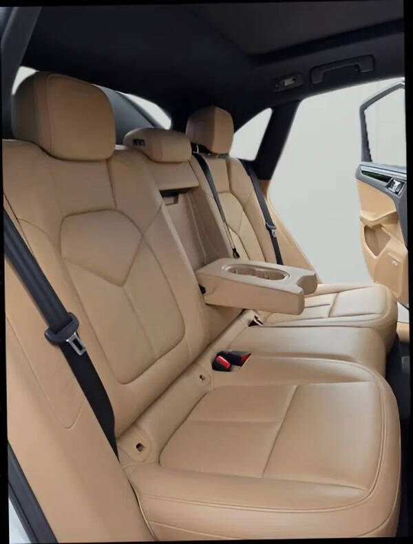 2020 Porsche Macan