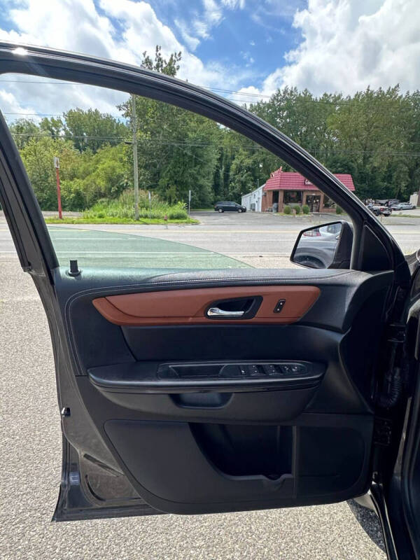 2017 Chevrolet Traverse LT