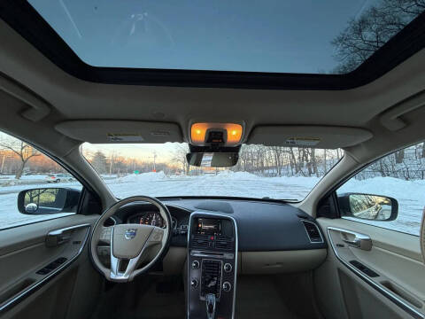 2015 Volvo XC60 T5 Drive-E Platinum