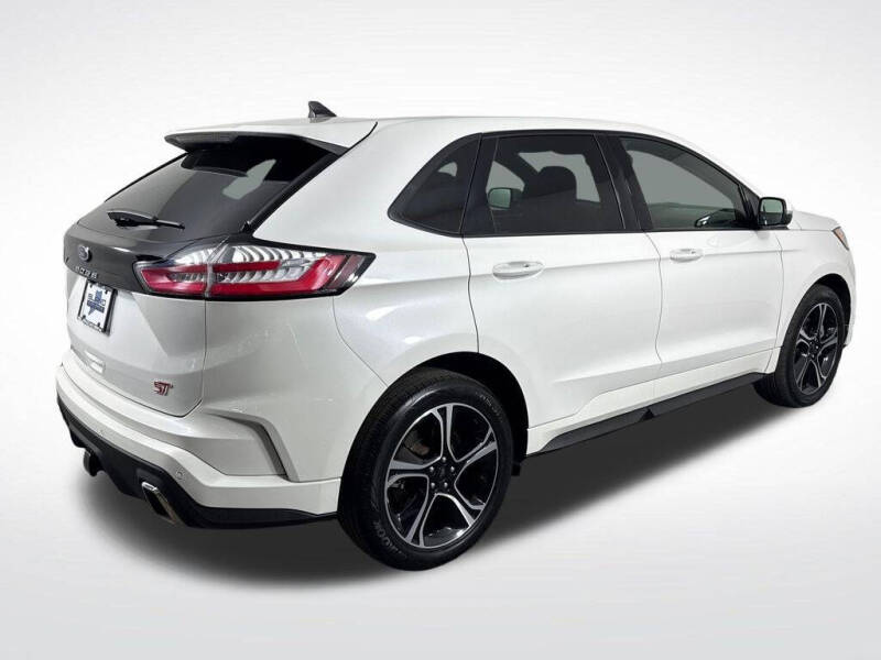 2022 Ford Edge ST