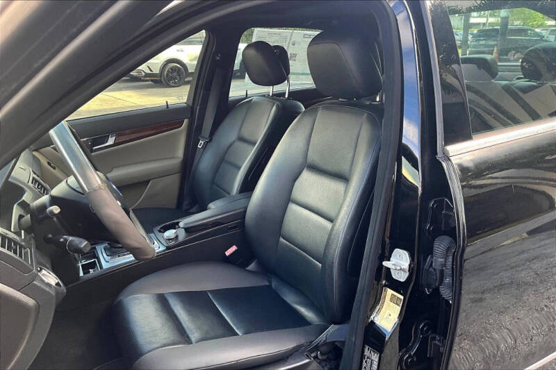 2011 Mercedes-Benz 300-Class