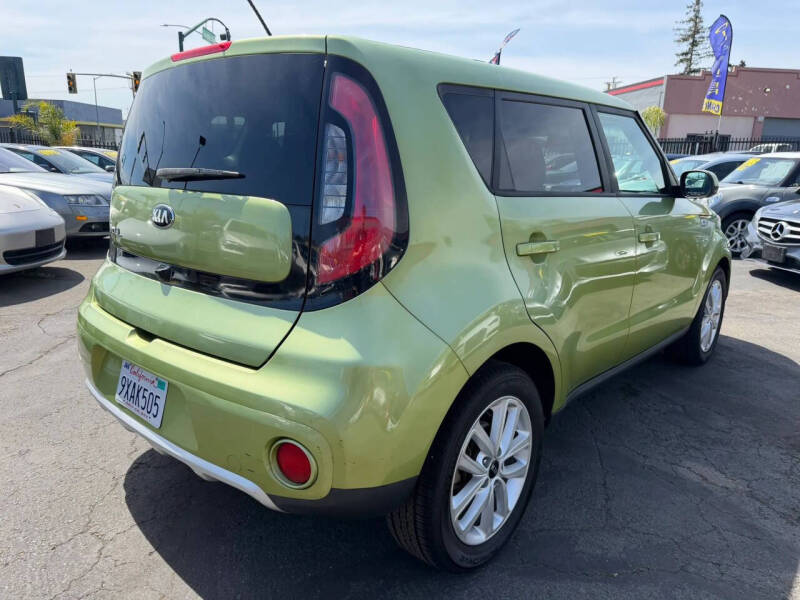 2018 Kia Soul +