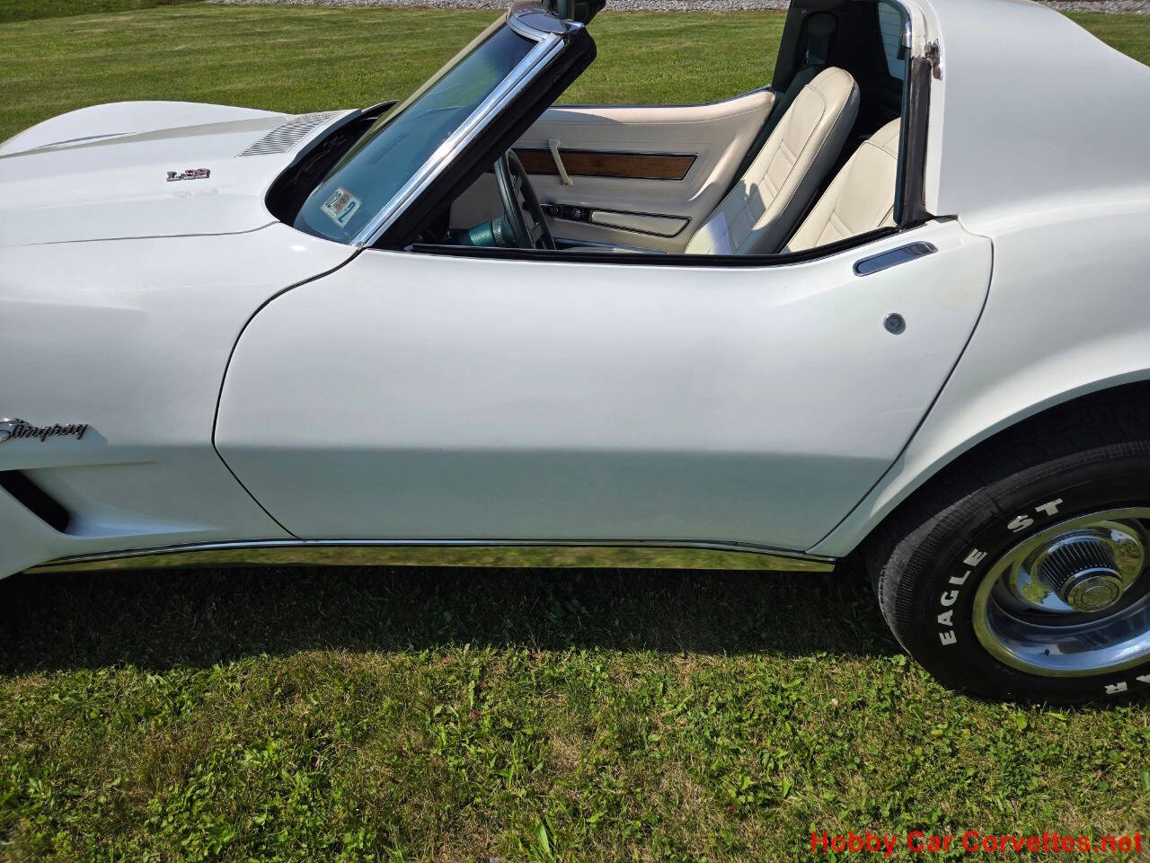 1976 Chevrolet Corvette 17