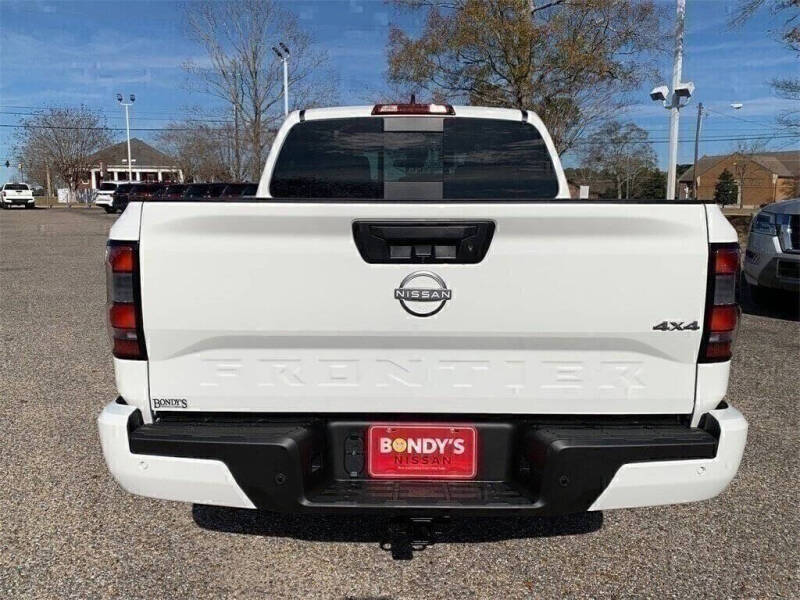 2025 Nissan Frontier SV