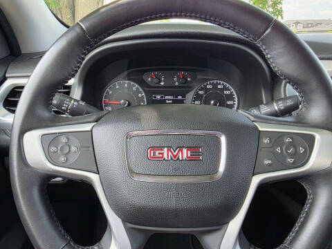2017 GMC Acadia SLE-2