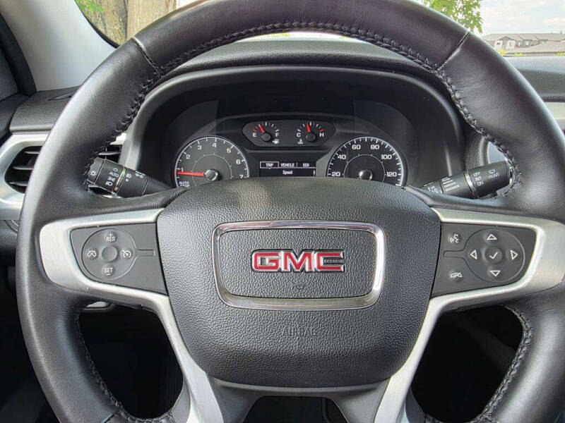2017 GMC Acadia SLE-2