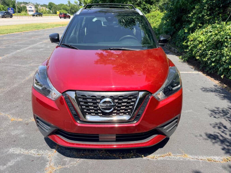 2020 Nissan Kicks SR