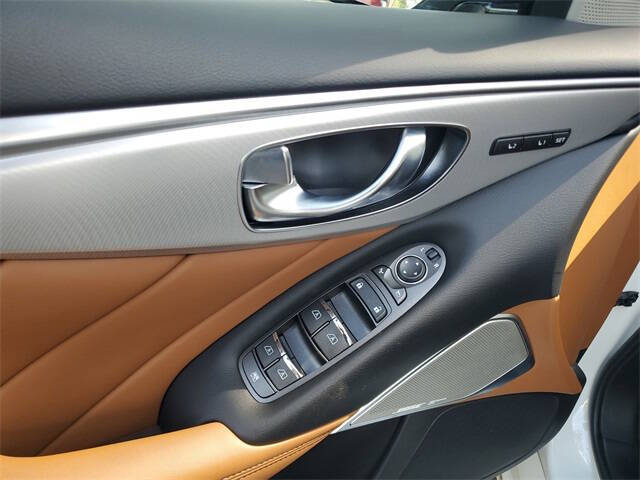 2024 Infiniti Q50 Luxe