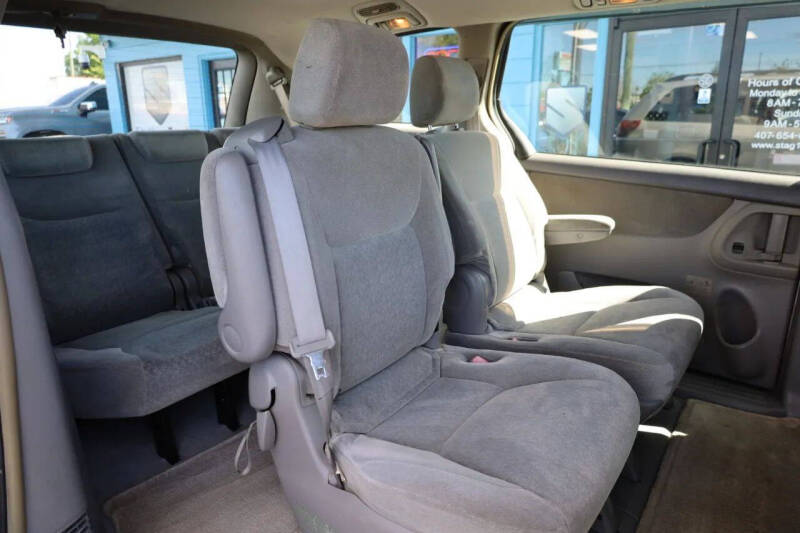 2004 Toyota Sienna