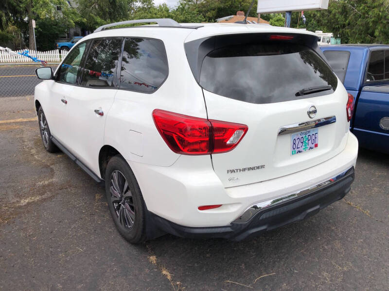 2018 Nissan Pathfinder S