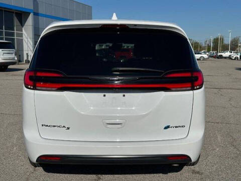2022 Chrysler Pacifica Hybrid Touring L