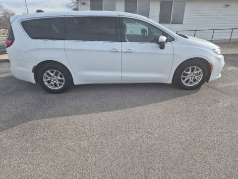 2023 Chrysler Pacifica Touring L