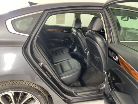 2018 Kia Cadenza Technology