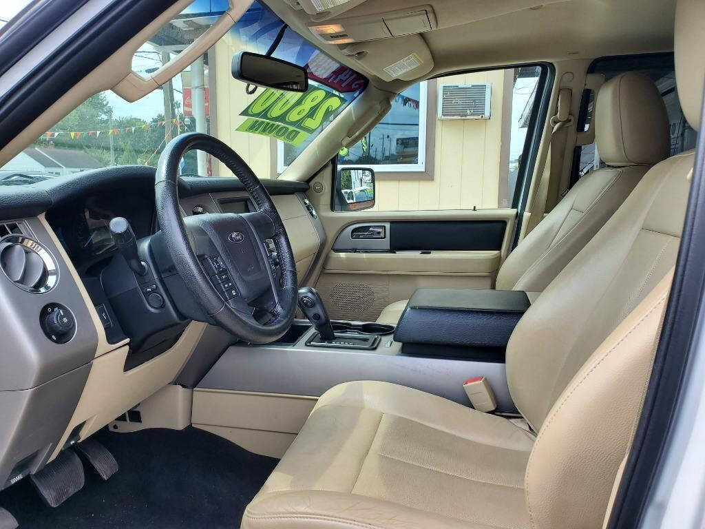 2015 Ford Expedition EL for sale at DAGO'S AUTO SALES LLC in Dalton, GA