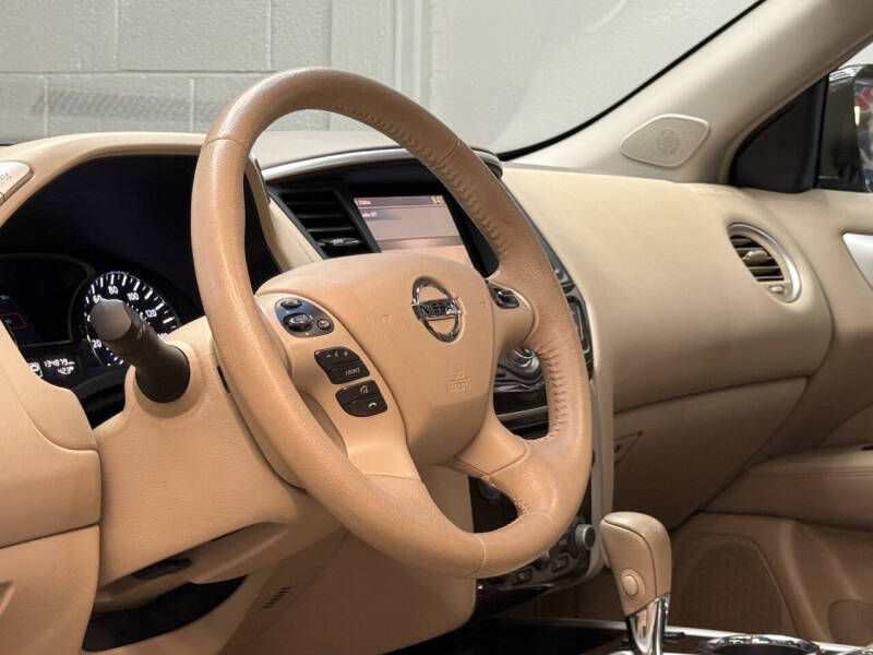2013 Nissan Pathfinder SL