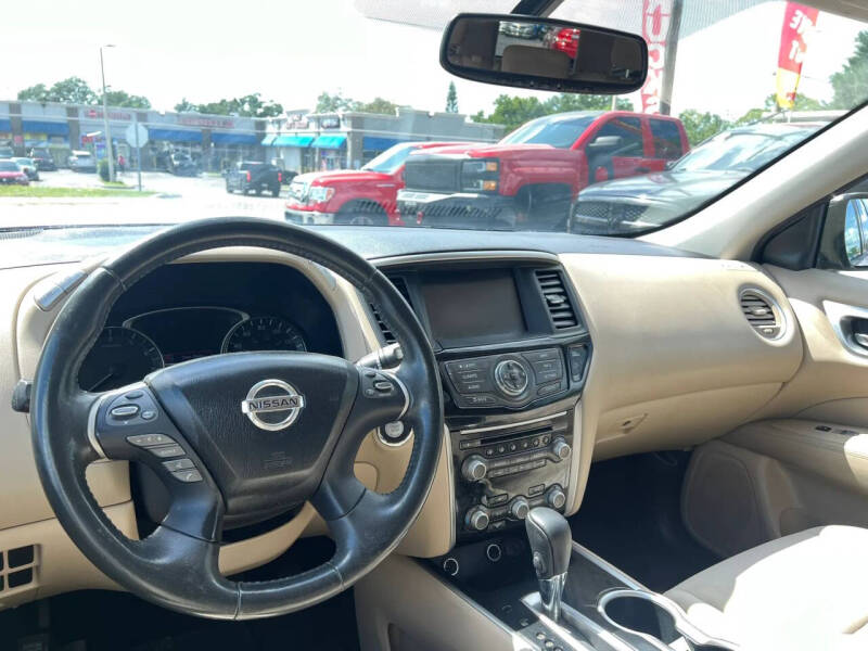 2017 Nissan Pathfinder