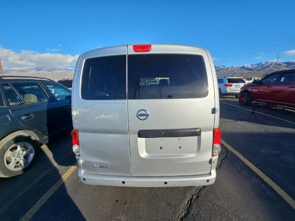 2017 Nissan NV200 SV photo 4