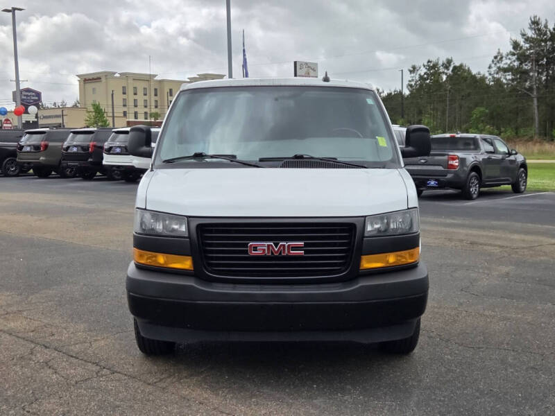 2023 GMC Savana 2500