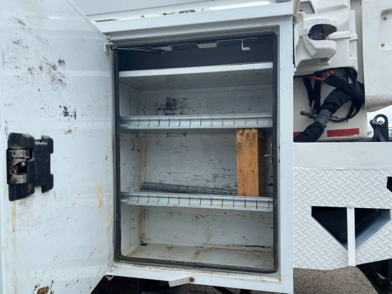 2015 Freightliner M2 106