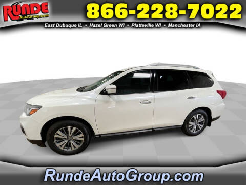 2020 Nissan Pathfinder for sale at Runde PreDriven in Hazel Green WI