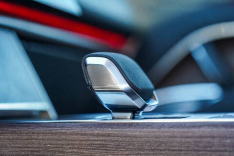 2025 Land Rover Range Rover P400 SE LWB