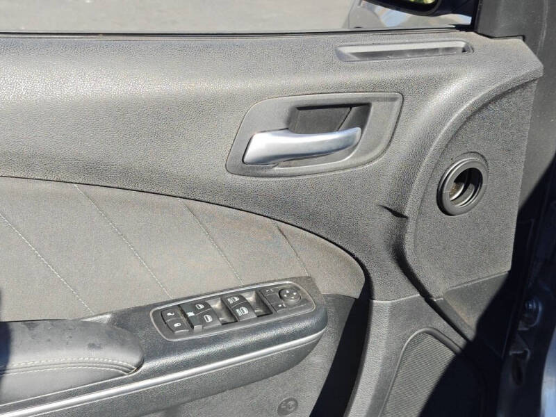 2015 Dodge Charger SXT