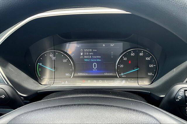 2022 Ford Escape Hybrid SE