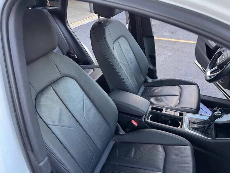 2019 Audi Q3 quattro Premium 45 TFSI