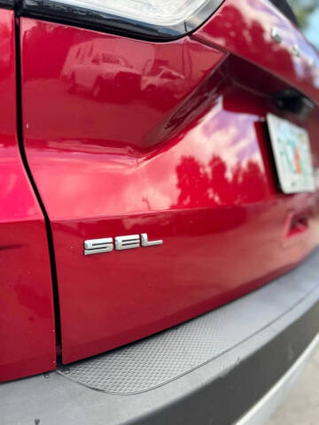 2020 Ford Escape SEL