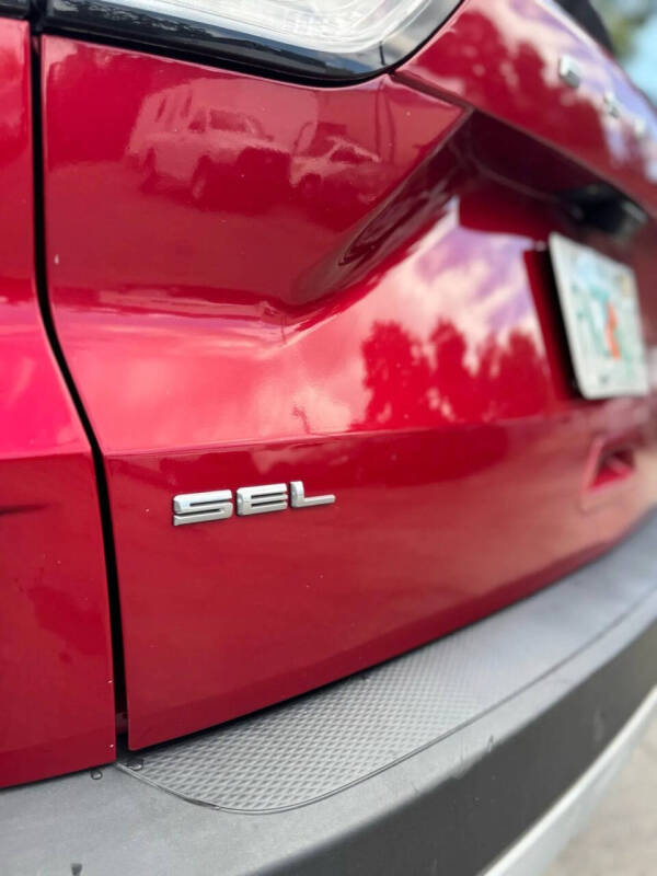 2020 Ford Escape SEL