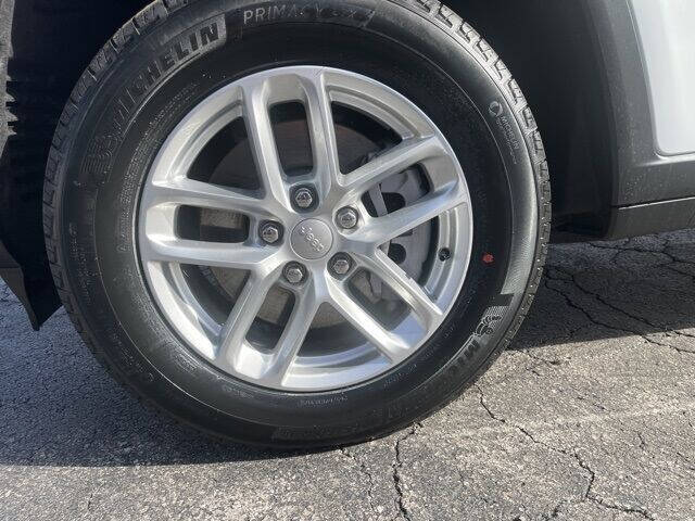 2023 Jeep Grand Cherokee L Laredo