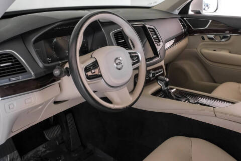 2019 Volvo XC90 T5 Momentum