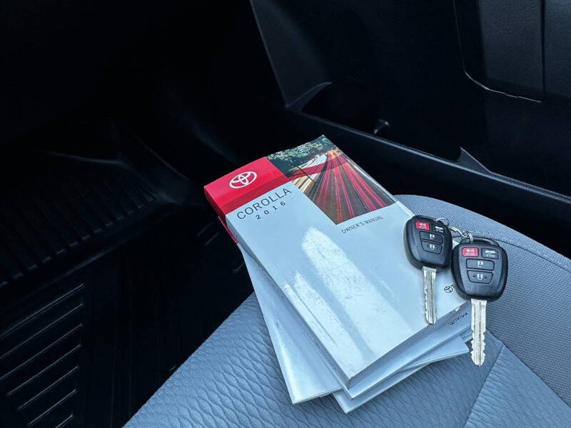 2016 Toyota Corolla LE