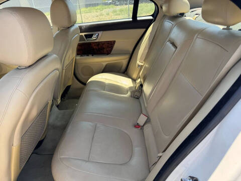 2009 Jaguar XF Luxury