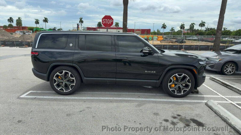 2023 Rivian R1S Adventure